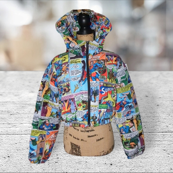 Forever 21 hooded DC comic Book jacket/hoodie/puffer coat size M🎉hp🎉 - Picture 3 of 15